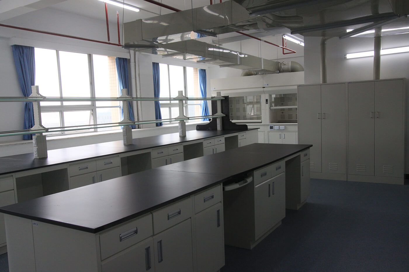 五邑大学德胜楼八、 九楼专用实验室桌台、洁净实验室设备及配套设施采购项目